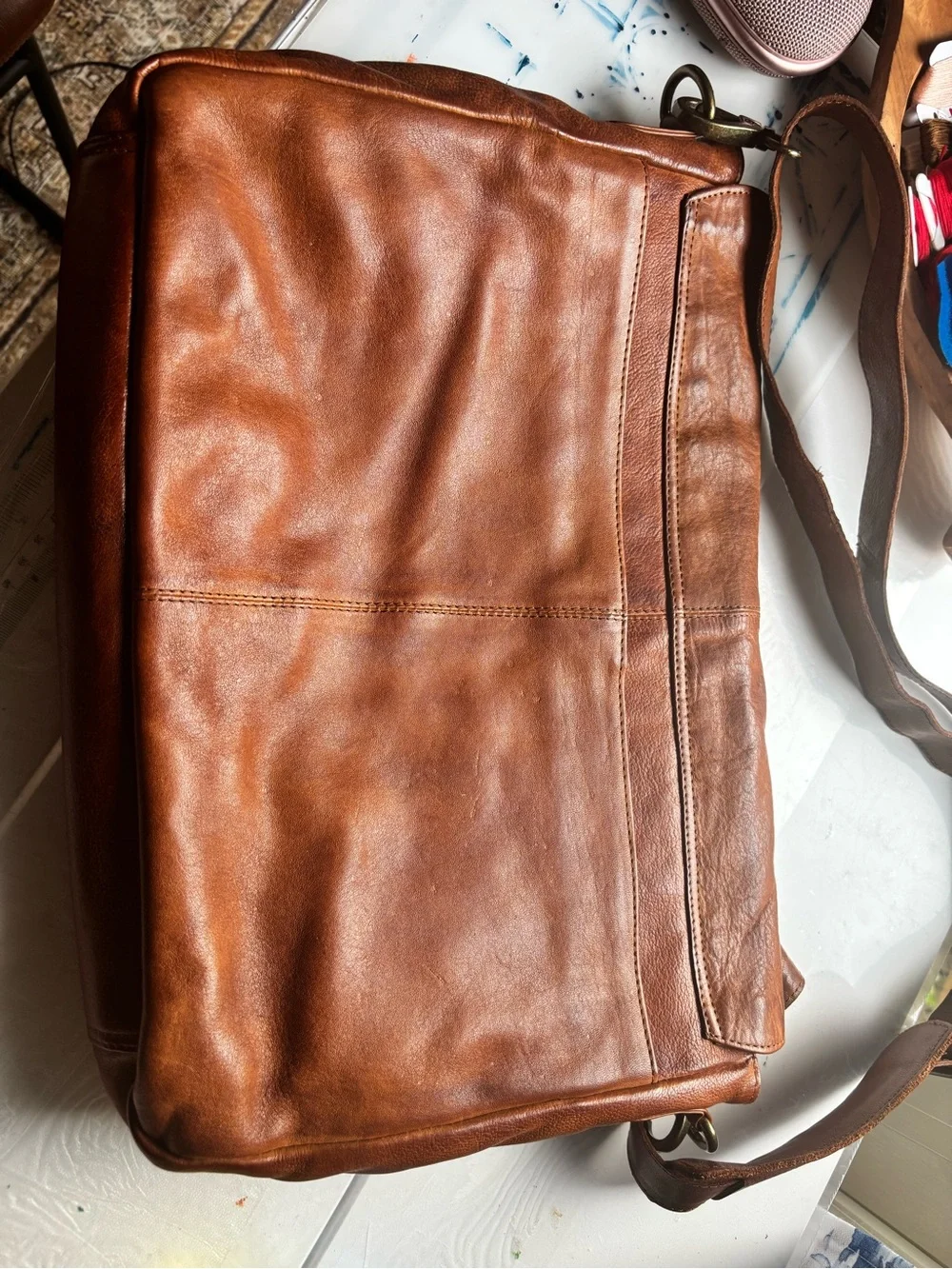 Men's Brown Leather Messenger Bag - Classic Carry